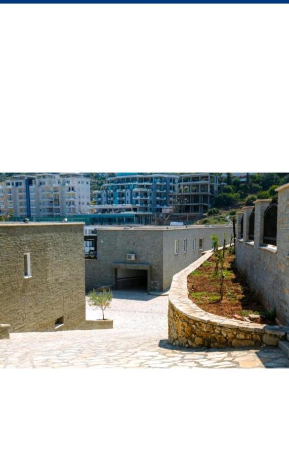 Villa Amos at Aquamarine Residence Vlorë Exterior foto