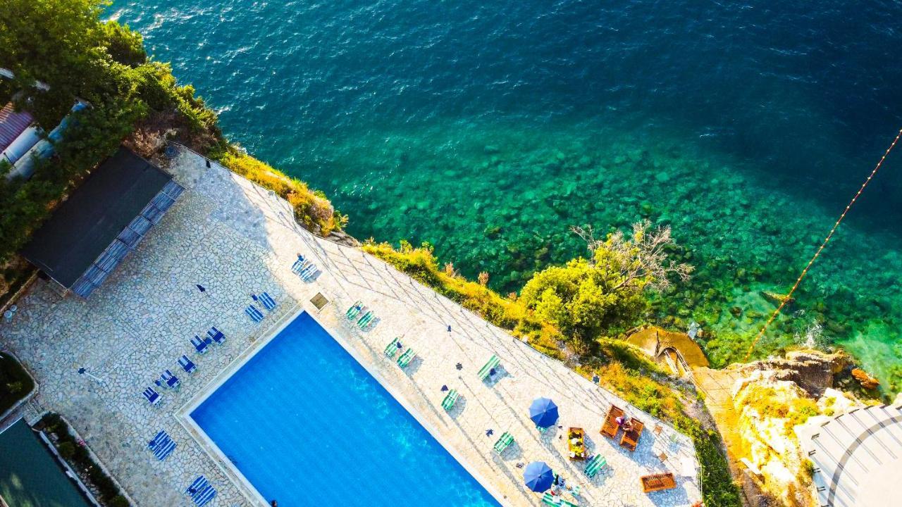 Villa Amos at Aquamarine Residence Vlorë Exterior foto